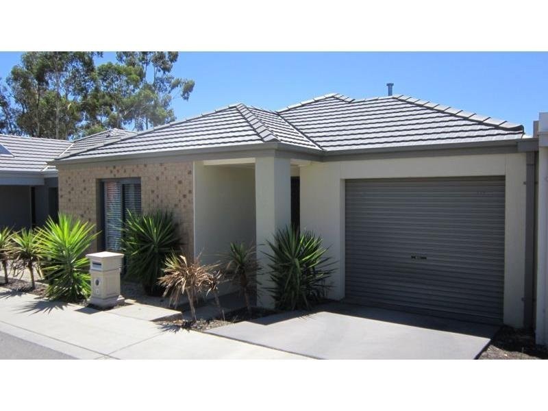 8 Kai Close, Epsom VIC 3551