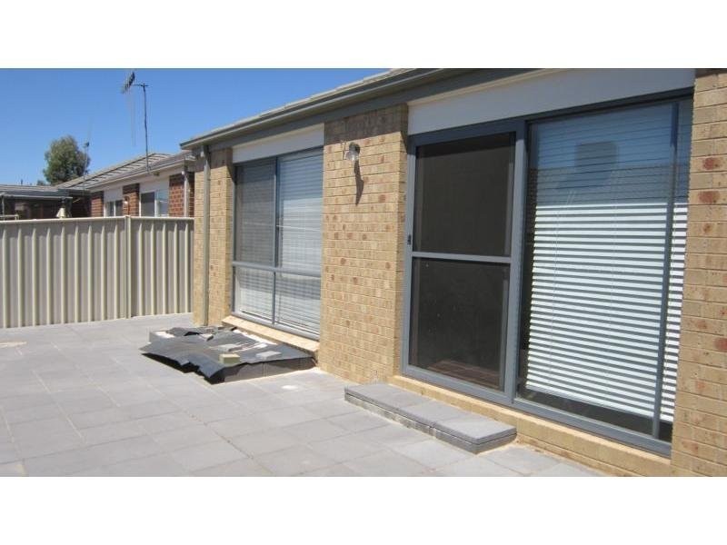 8 Kai Close, Epsom VIC 3551