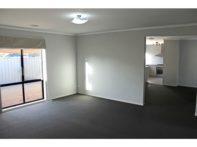 3 Gordonia Place, Epsom VIC 3551