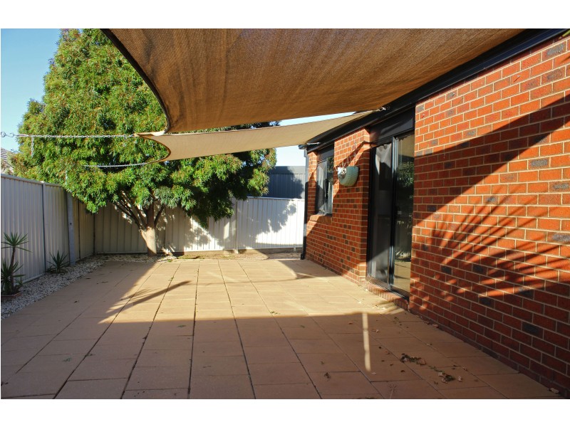 3 Gordonia Place, Epsom VIC 3551