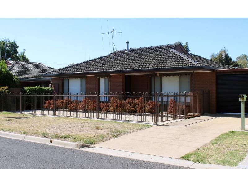 2/11 View Street, Kangaroo Flat VIC 3555