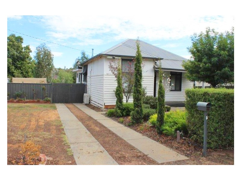 9 Short Street, Kangaroo Flat VIC 3555