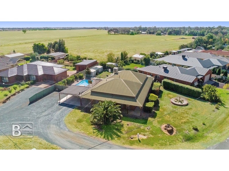 2 Railway Road, Rochester VIC 3561
