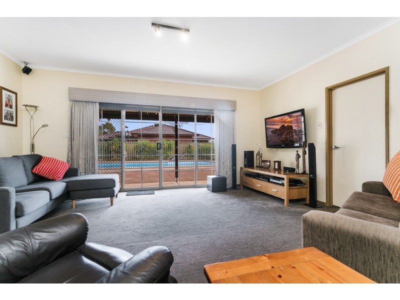 2 Railway Road, Rochester VIC 3561