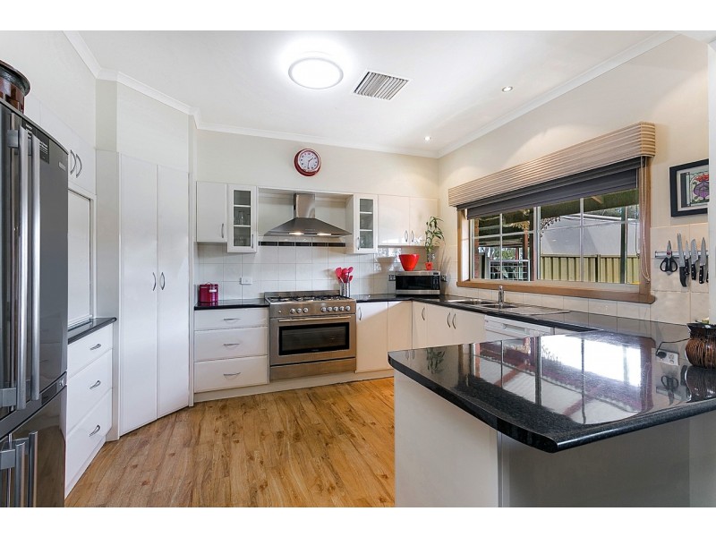 2 Railway Road, Rochester VIC 3561