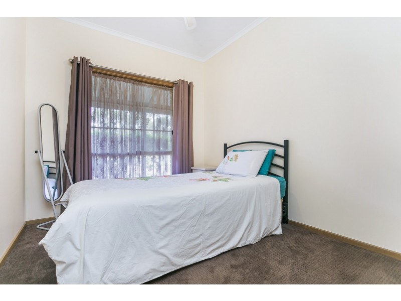 2 Railway Road, Rochester VIC 3561