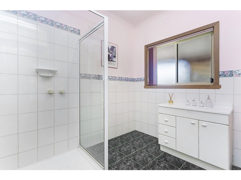 2 Railway Road, Rochester VIC 3561