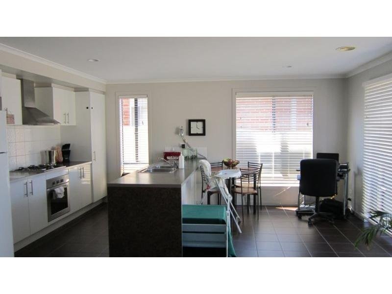 8 Kai Close, Epsom VIC 3551