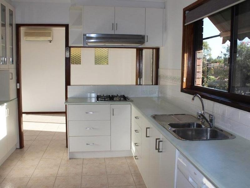 87 Harley Street, Strathdale VIC 3550