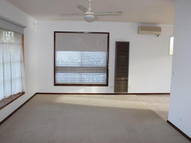 87 Harley Street, Strathdale VIC 3550