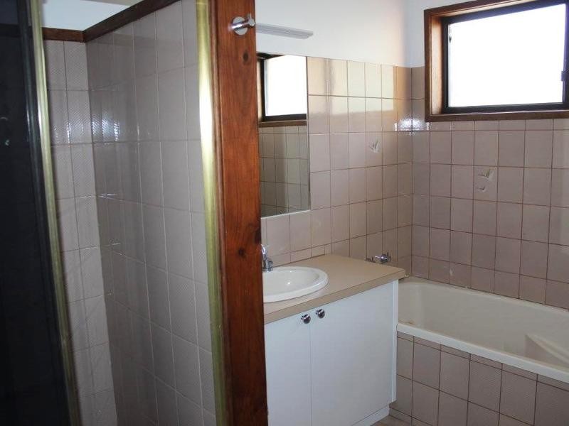 87 Harley Street, Strathdale VIC 3550