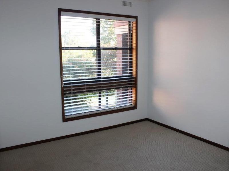 87 Harley Street, Strathdale VIC 3550