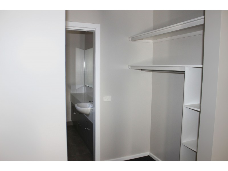 9/17 Grantham Terrace, Kangaroo Flat VIC 3555