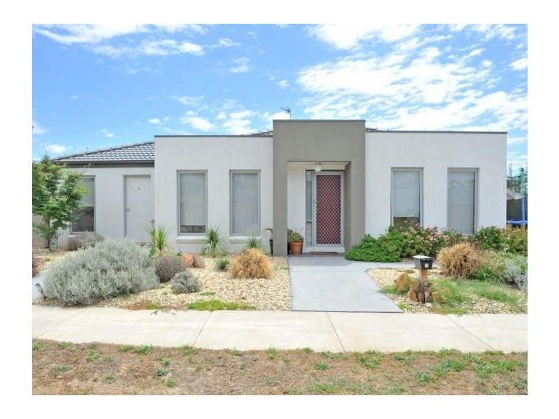 3 Barnett Drive, Kangaroo Flat VIC 3555