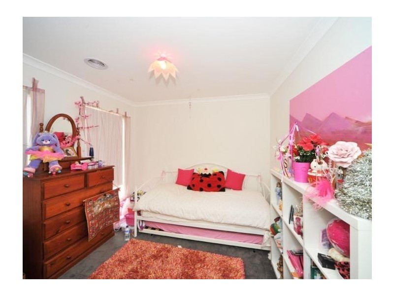 3 Barnett Drive, Kangaroo Flat VIC 3555