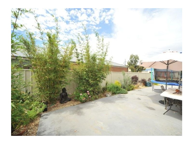 3 Barnett Drive, Kangaroo Flat VIC 3555