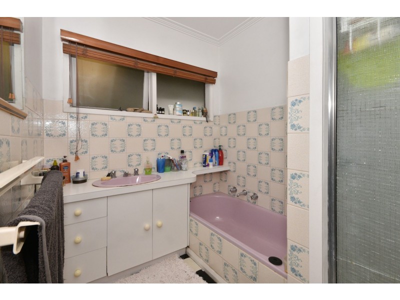 27 Green Street, California Gully VIC 3556