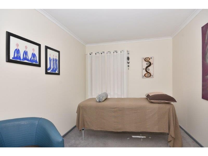 33 Emmaline Drive, Maiden Gully VIC 3551