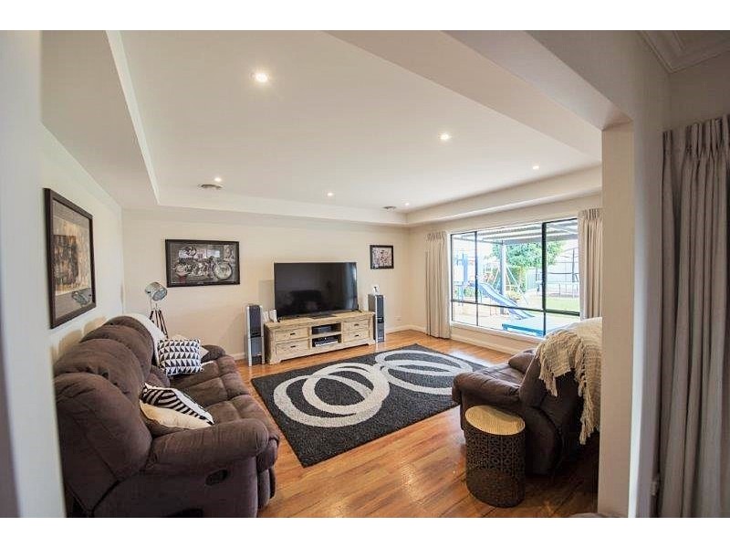 28  Janelle Drive, Maiden Gully VIC 3551