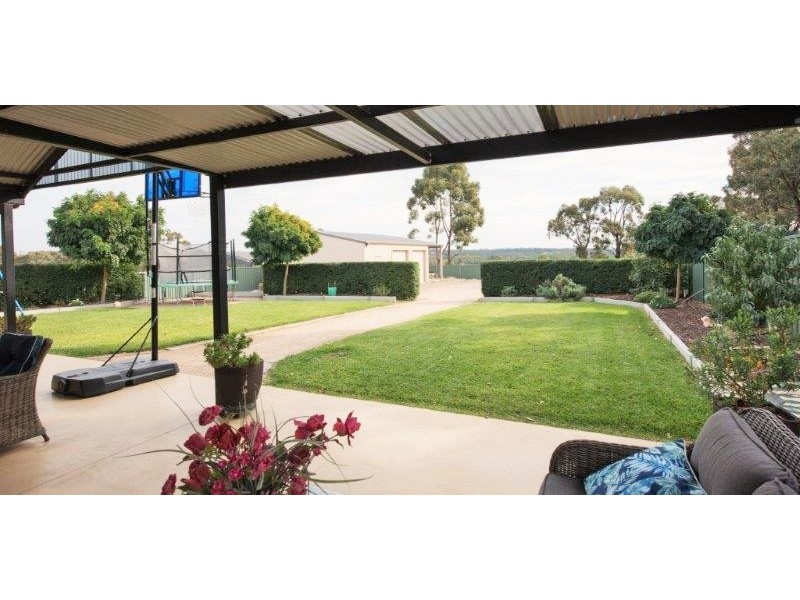 28  Janelle Drive, Maiden Gully VIC 3551