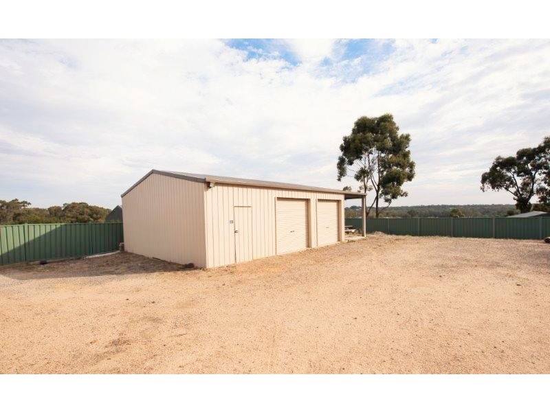 28  Janelle Drive, Maiden Gully VIC 3551