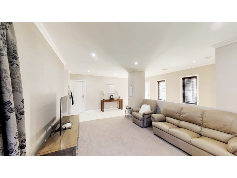 70 Pioneer Drive, Maiden Gully VIC 3551