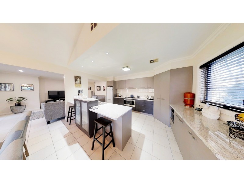 70 Pioneer Drive, Maiden Gully VIC 3551