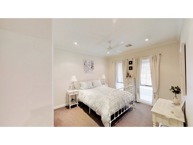 70 Pioneer Drive, Maiden Gully VIC 3551