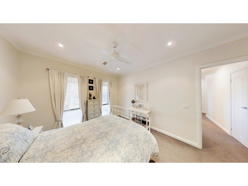 70 Pioneer Drive, Maiden Gully VIC 3551