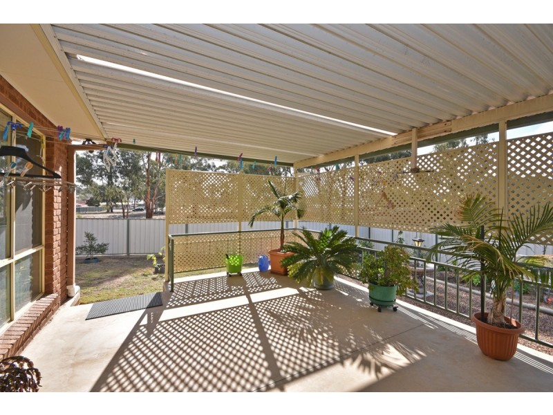 18 Collins Street, Kangaroo Flat VIC 3555