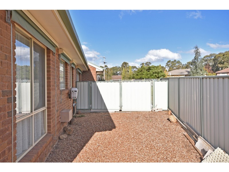 18 Collins Street, Kangaroo Flat VIC 3555