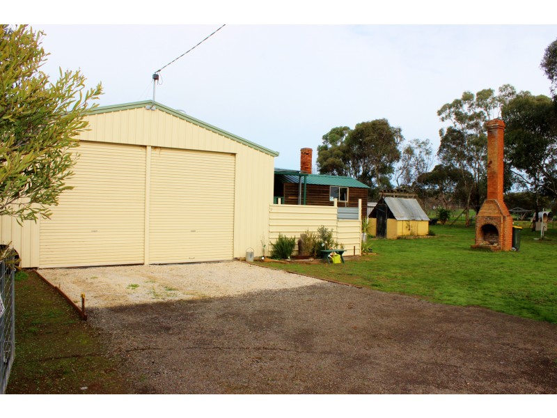 8 Giffard Street, Newbridge VIC 3551