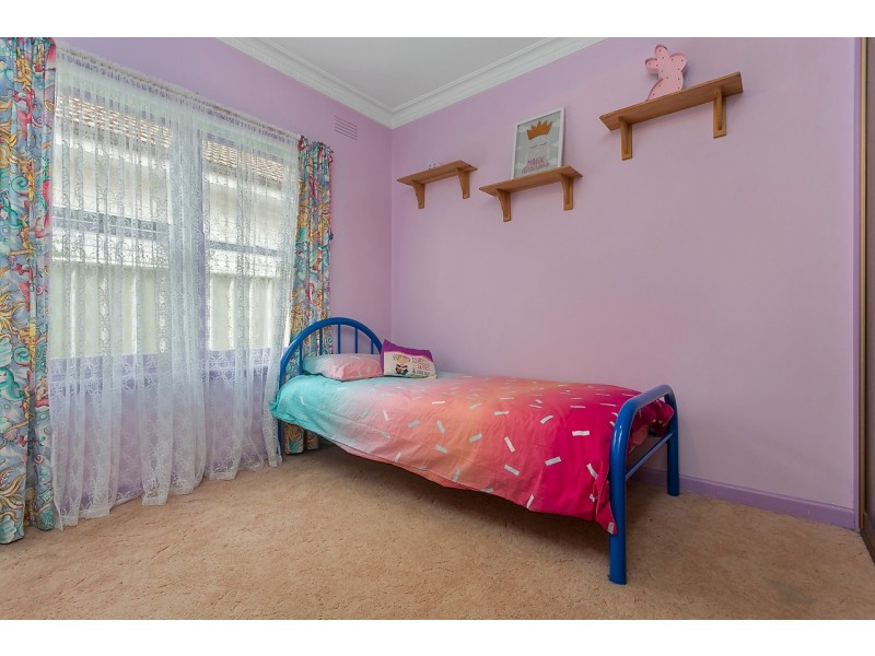 15 Graham Street, Kangaroo Flat VIC 3555