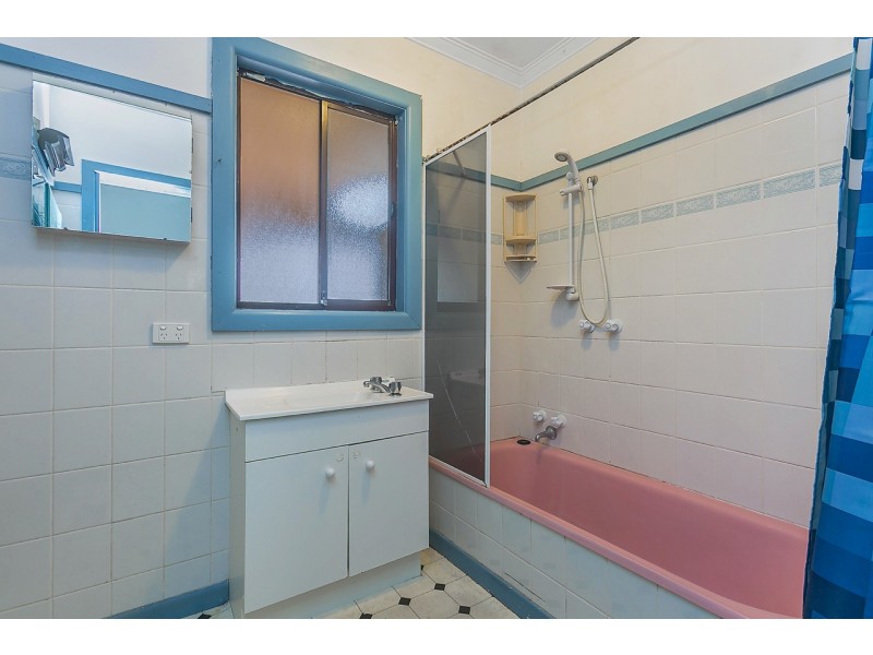 15 Graham Street, Kangaroo Flat VIC 3555