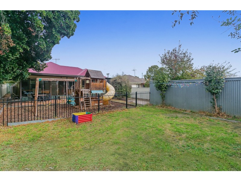 15 Graham Street, Kangaroo Flat VIC 3555