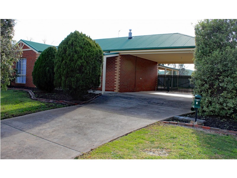 4 Pittaway Street, Kangaroo Flat VIC 3555