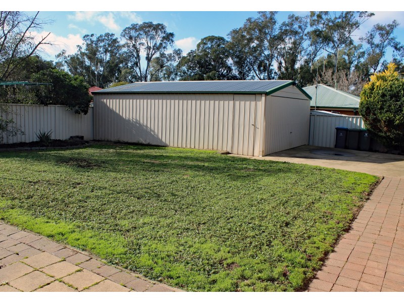 4 Pittaway Street, Kangaroo Flat VIC 3555