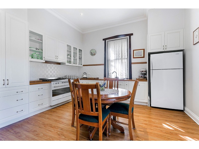 9 Hart Street, Rochester VIC 3561