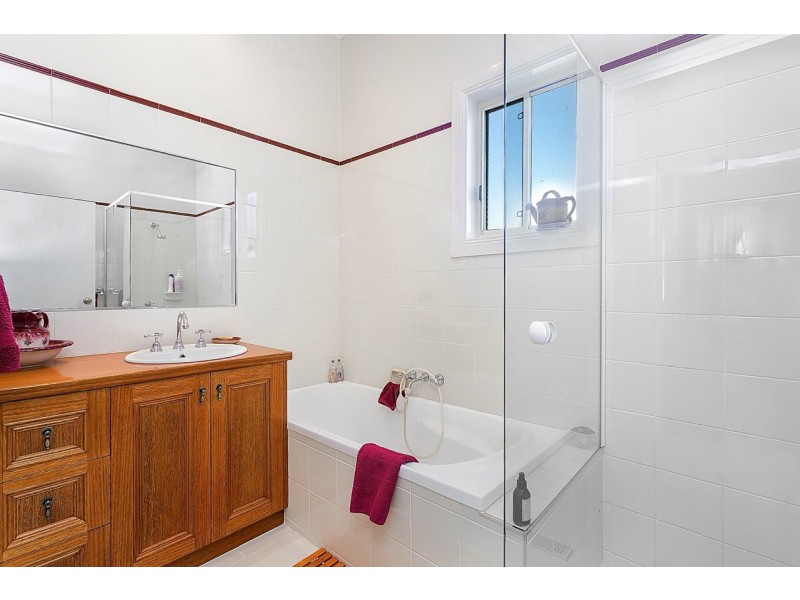 9 Hart Street, Rochester VIC 3561