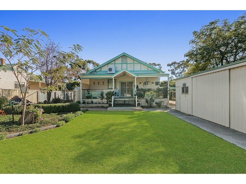 9 Hart Street, Rochester VIC 3561