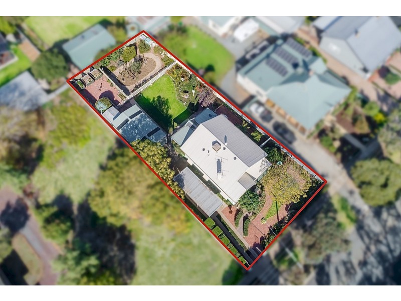 9 Hart Street, Rochester VIC 3561