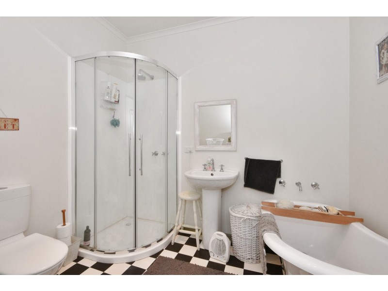 71 Broadway, Dunolly VIC 3472