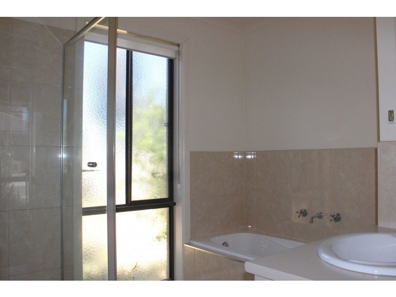 3 Melinda Street, California Gully VIC 3556