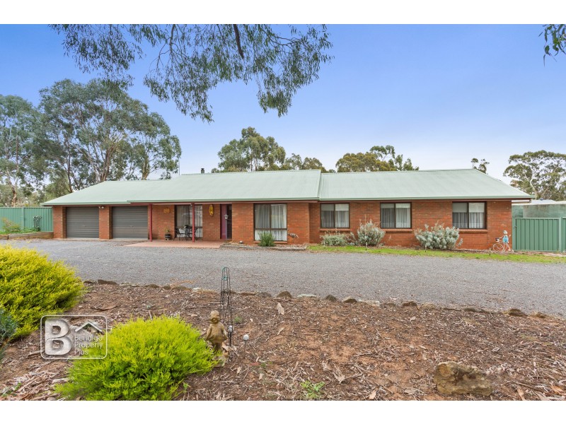 36 Burke Street, Baringhup VIC 3463