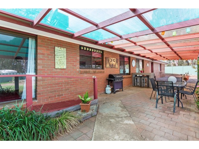 36 Burke Street, Baringhup VIC 3463