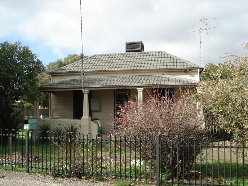 196 Eaglehawk Road, Long Gully VIC 3550