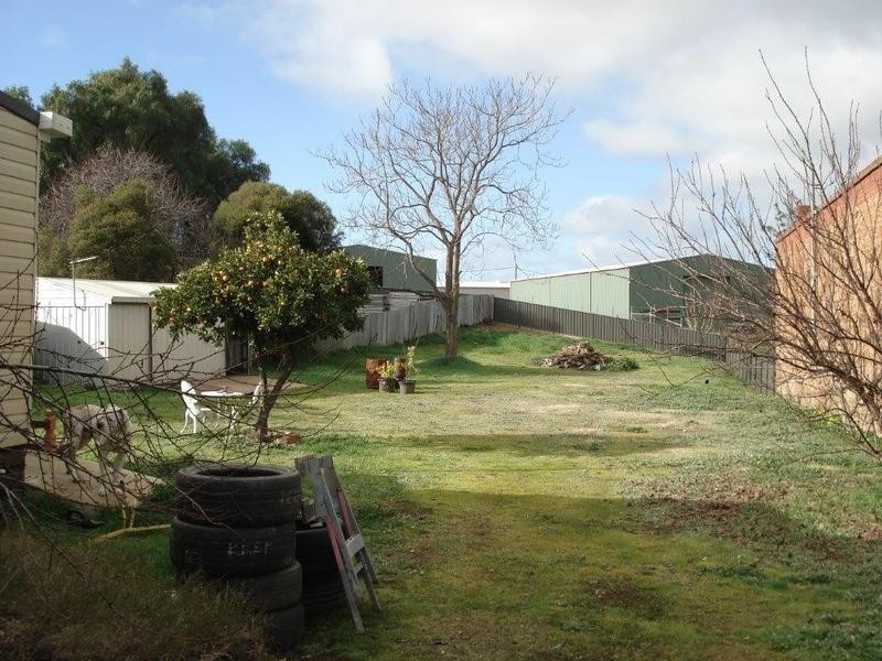 196 Eaglehawk Road, Long Gully VIC 3550
