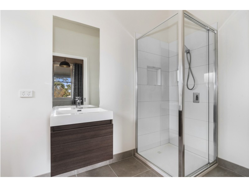 18 Staley Street, California Gully VIC 3556