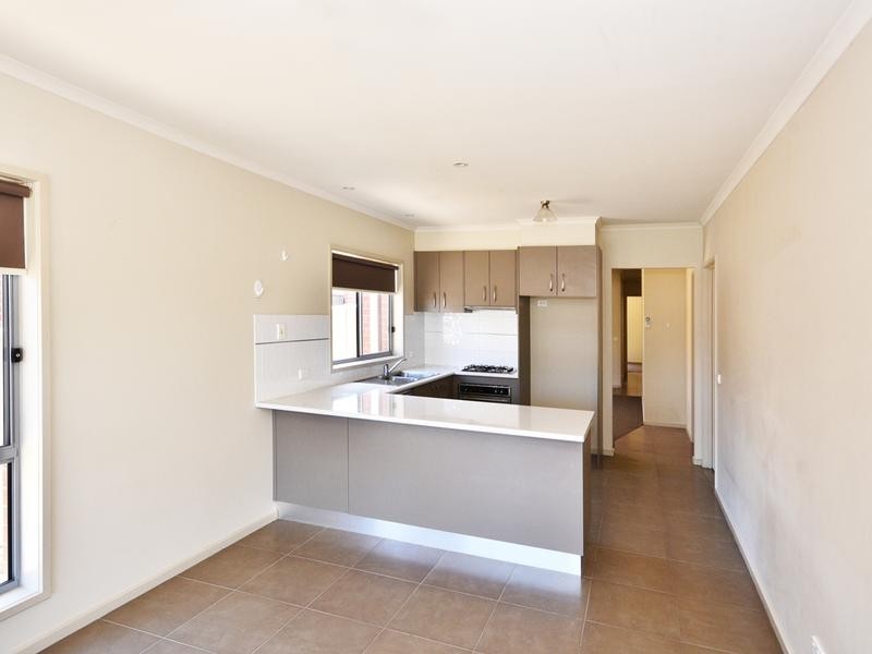4B Alfreda Place, Golden Square VIC 3555