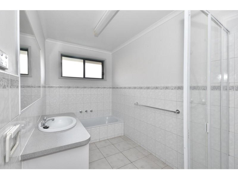 1/10 Keogh Drive, Spring Gully VIC 3550
